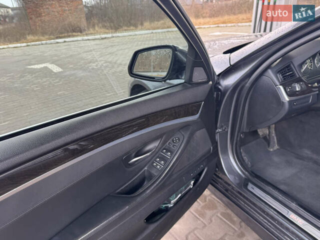 Сірий БМВ 5 Серія, об'ємом двигуна 3 л та пробігом 273 тис. км за 17500 $, фото 16 на Automoto.ua