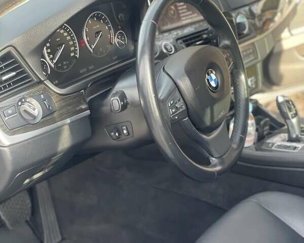 Сірий БМВ 5 Серія, об'ємом двигуна 2 л та пробігом 237 тис. км за 14000 $, фото 11 на Automoto.ua