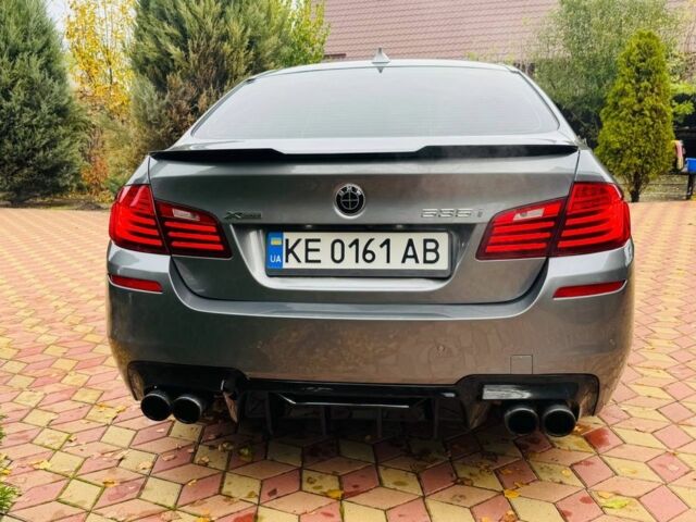 БМВ 5 Серія 2015 у Синельниковом на Automoto.ua Сірий БМВ 5 Серія, об'ємом двигуна 3 л та пробігом 243 тис. км за 15200 $, фото 14 на Automoto.ua