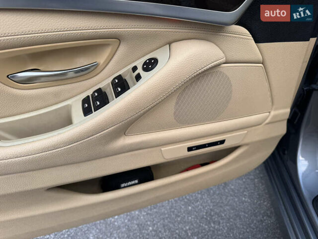 Сірий БМВ 5 Серія, об'ємом двигуна 2 л та пробігом 210 тис. км за 15000 $, фото 35 на Automoto.ua