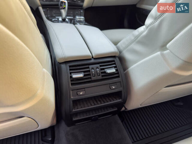 Серый БМВ 5 Серия, объемом двигателя 3 л и пробегом 101 тыс. км за 23400 $, фото 44 на Automoto.ua