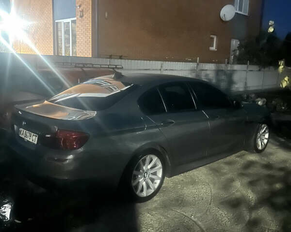 Серый БМВ 5 Серия, объемом двигателя 2.98 л и пробегом 100 тыс. км за 22000 $, фото 2 на Automoto.ua