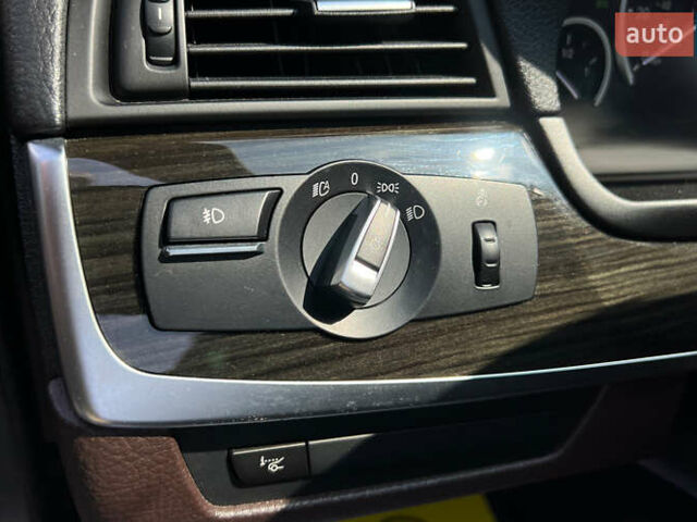 Сірий БМВ 5 Серія, об'ємом двигуна 3 л та пробігом 90 тис. км за 26999 $, фото 21 на Automoto.ua