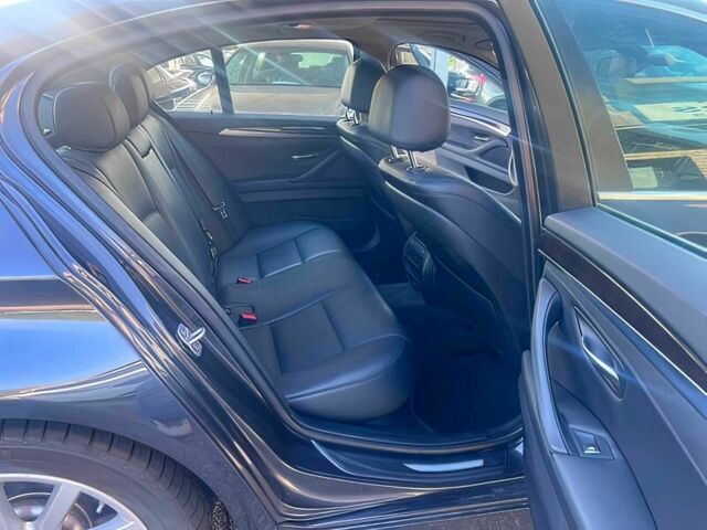 Сірий БМВ 5 Серія, об'ємом двигуна 3 л та пробігом 78 тис. км за 12700 $, фото 13 на Automoto.ua