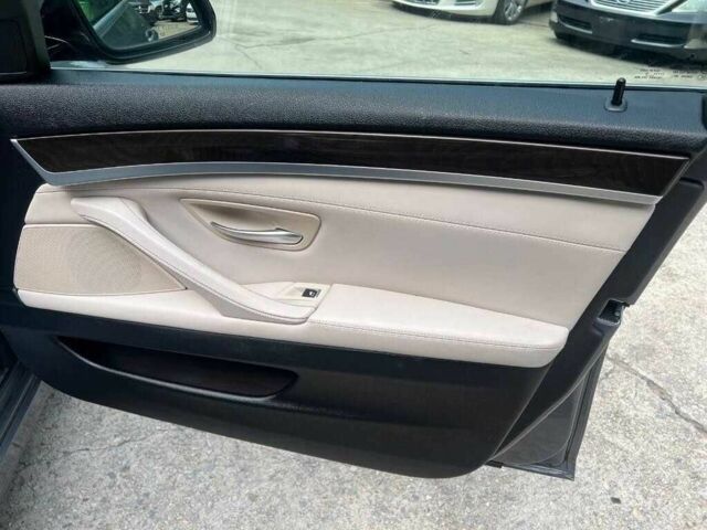 Сірий БМВ 5 Серія, об'ємом двигуна 2 л та пробігом 137 тис. км за 10500 $, фото 6 на Automoto.ua