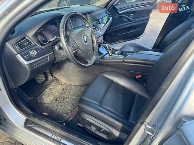 БМВ 5 Серия 2015 в Львове на Automoto.ua Серый БМВ 5 Серия, объемом двигателя 2 л и пробегом 216 тыс. км за 14900 $, фото 15 на Automoto.ua
