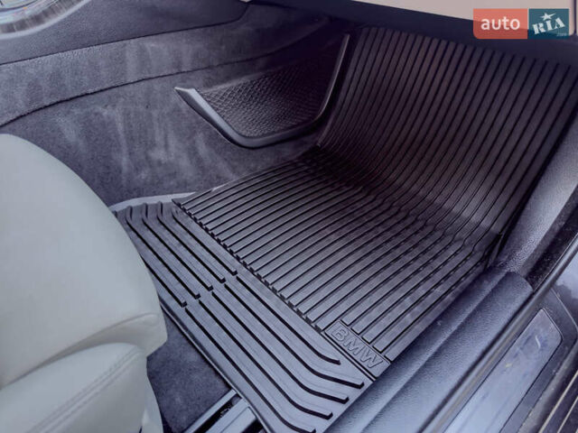 Серый БМВ 5 Серия, объемом двигателя 3 л и пробегом 101 тыс. км за 23400 $, фото 30 на Automoto.ua