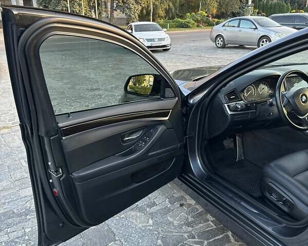 Сірий БМВ 5 Серія, об'ємом двигуна 3 л та пробігом 164 тис. км за 17000 $, фото 29 на Automoto.ua