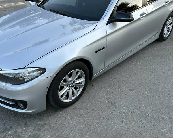 Сірий БМВ 5 Серія, об'ємом двигуна 2 л та пробігом 196 тис. км за 16299 $, фото 4 на Automoto.ua