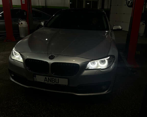 Сірий БМВ 5 Серія, об'ємом двигуна 2 л та пробігом 138 тис. км за 17100 $, фото 43 на Automoto.ua