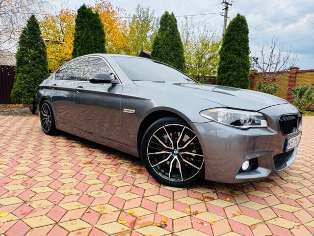 БМВ 5 Серія 2015 у Синельниковом на Automoto.ua Сірий БМВ 5 Серія, об'ємом двигуна 3 л та пробігом 243 тис. км за 15200 $, фото 2 на Automoto.ua