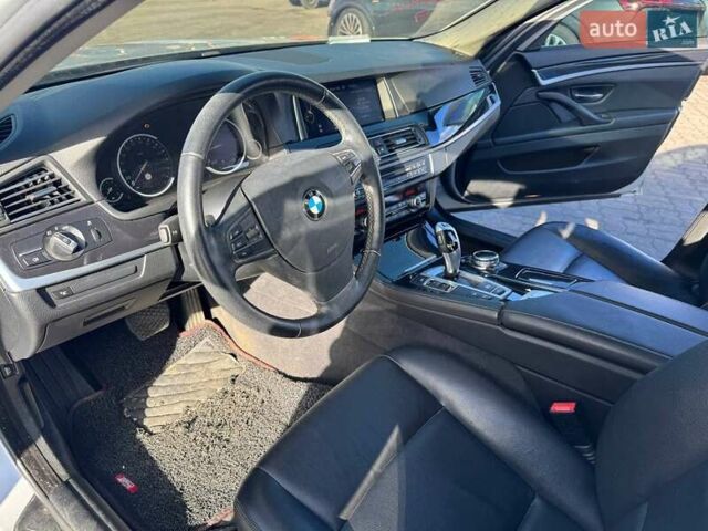 БМВ 5 Серия 2015 в Львове на Automoto.ua Серый БМВ 5 Серия, объемом двигателя 2 л и пробегом 216 тыс. км за 14900 $, фото 14 на Automoto.ua