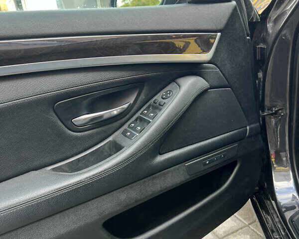 Серый БМВ 5 Серия, объемом двигателя 2.98 л и пробегом 167 тыс. км за 18700 $, фото 28 на Automoto.ua