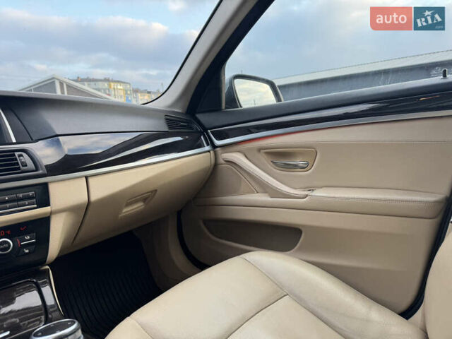 Сірий БМВ 5 Серія, об'ємом двигуна 2 л та пробігом 210 тис. км за 15000 $, фото 38 на Automoto.ua