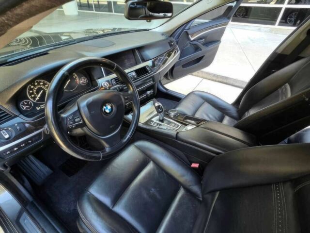 Серый БМВ 5 Серия, объемом двигателя 3 л и пробегом 80 тыс. км за 13400 $, фото 7 на Automoto.ua