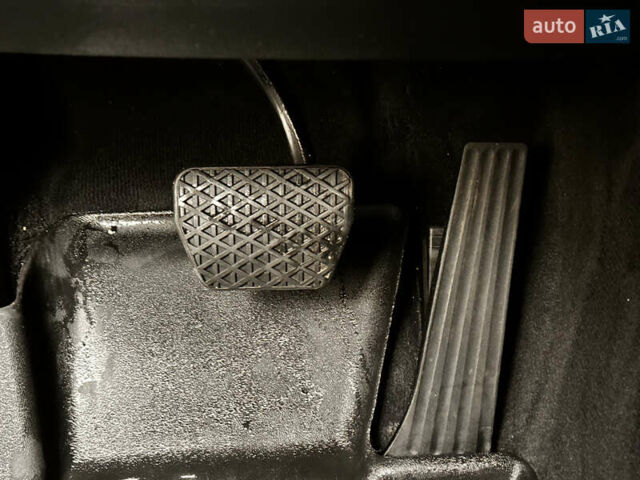 Серый БМВ 5 Серия, объемом двигателя 2 л и пробегом 365 тыс. км за 14350 $, фото 84 на Automoto.ua