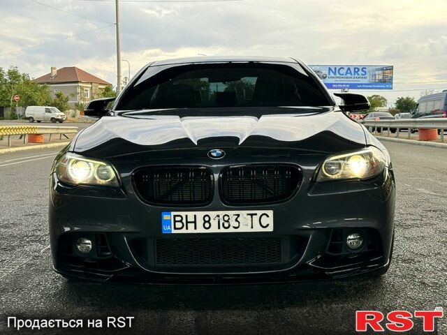 БМВ 5 Серия 2016 в Одессе на Automoto.ua Серый БМВ 5 Серия, объемом двигателя 3 л и пробегом 180 тыс. км за 18000 $, фото 5 на Automoto.ua