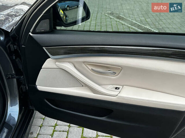 Серый БМВ 5 Серия, объемом двигателя 3 л и пробегом 65 тыс. км за 25500 $, фото 20 на Automoto.ua