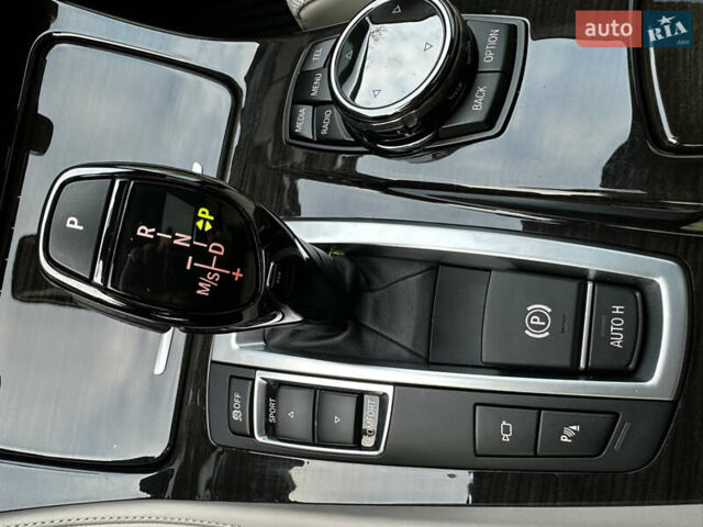 Серый БМВ 5 Серия, объемом двигателя 3 л и пробегом 65 тыс. км за 25500 $, фото 37 на Automoto.ua