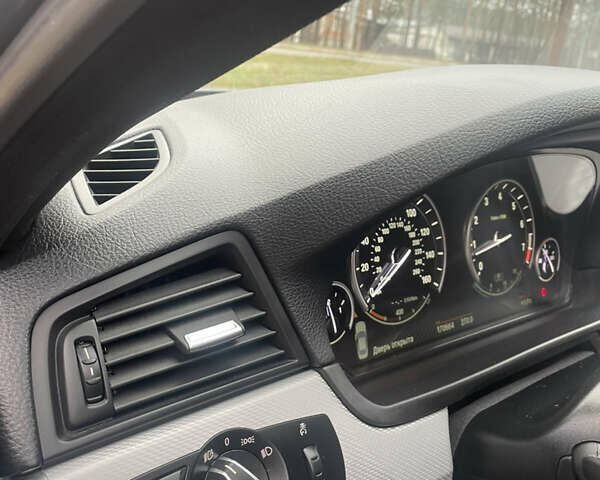 Серый БМВ 5 Серия, объемом двигателя 2.98 л и пробегом 170 тыс. км за 25000 $, фото 16 на Automoto.ua