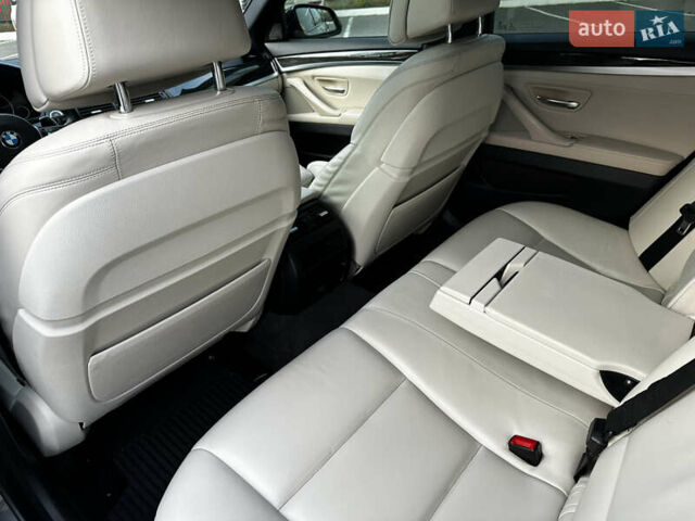 Серый БМВ 5 Серия, объемом двигателя 3 л и пробегом 65 тыс. км за 25500 $, фото 5 на Automoto.ua