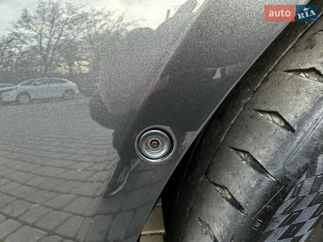 Серый БМВ 5 Серия, объемом двигателя 3 л и пробегом 65 тыс. км за 25500 $, фото 52 на Automoto.ua