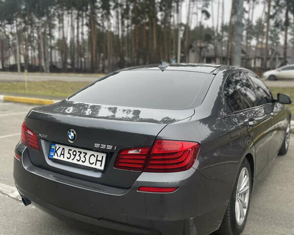 Серый БМВ 5 Серия, объемом двигателя 2.98 л и пробегом 170 тыс. км за 25000 $, фото 3 на Automoto.ua