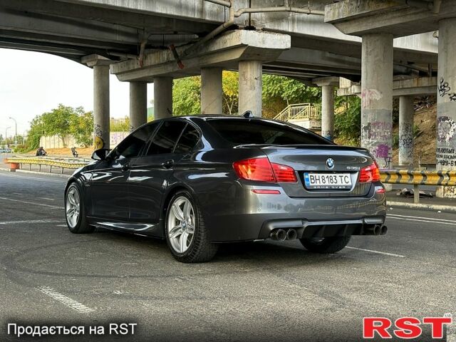 БМВ 5 Серия 2016 в Одессе на Automoto.ua Серый БМВ 5 Серия, объемом двигателя 3 л и пробегом 180 тыс. км за 18000 $, фото 3 на Automoto.ua