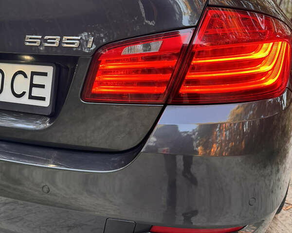 Серый БМВ 5 Серия, объемом двигателя 3 л и пробегом 177 тыс. км за 17500 $, фото 2 на Automoto.ua