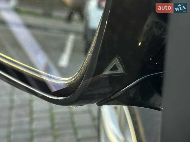 Серый БМВ 5 Серия, объемом двигателя 3 л и пробегом 65 тыс. км за 25500 $, фото 49 на Automoto.ua