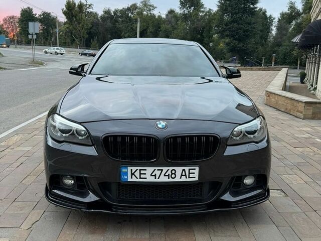 Серый БМВ 5 Серия, объемом двигателя 2.98 л и пробегом 200 тыс. км за 19000 $, фото 5 на Automoto.ua