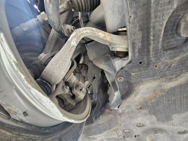 Сірий БМВ 5 Серія, об'ємом двигуна 2 л та пробігом 99 тис. км за 13600 $, фото 32 на Automoto.ua