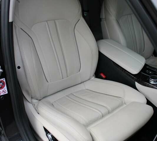 Серый БМВ 5 Серия, объемом двигателя 2.99 л и пробегом 138 тыс. км за 34500 $, фото 35 на Automoto.ua