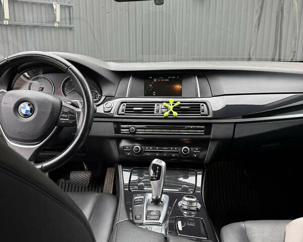 Серый БМВ 5 Серия, объемом двигателя 2 л и пробегом 97 тыс. км за 25000 $, фото 6 на Automoto.ua