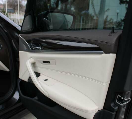 Серый БМВ 5 Серия, объемом двигателя 2.99 л и пробегом 138 тыс. км за 34500 $, фото 37 на Automoto.ua