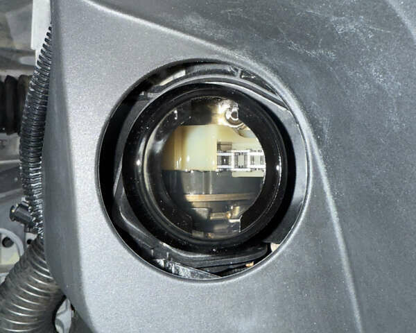 Сірий БМВ 5 Серія, об'ємом двигуна 2 л та пробігом 160 тис. км за 13900 $, фото 57 на Automoto.ua