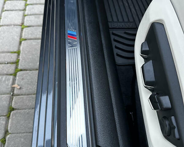 Серый БМВ 5 Серия, объемом двигателя 3 л и пробегом 65 тыс. км за 25500 $, фото 26 на Automoto.ua