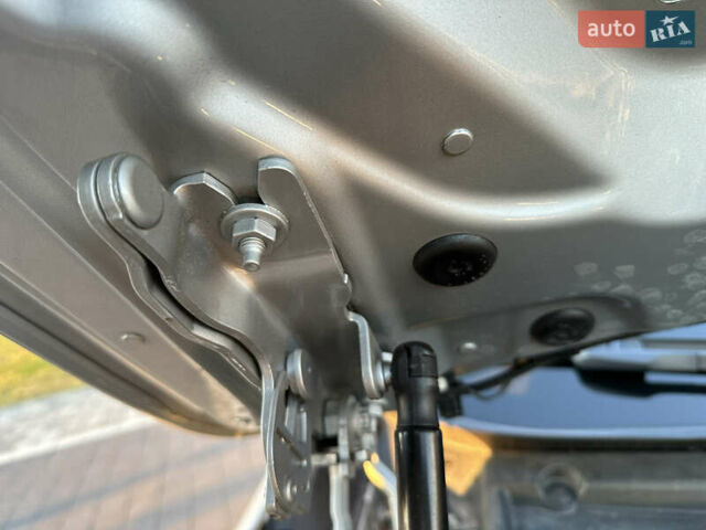 Сірий БМВ 5 Серія, об'ємом двигуна 2 л та пробігом 190 тис. км за 15799 $, фото 88 на Automoto.ua