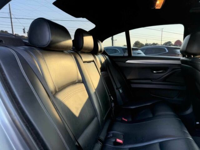 Сірий БМВ 5 Серія, об'ємом двигуна 3 л та пробігом 75 тис. км за 3700 $, фото 15 на Automoto.ua