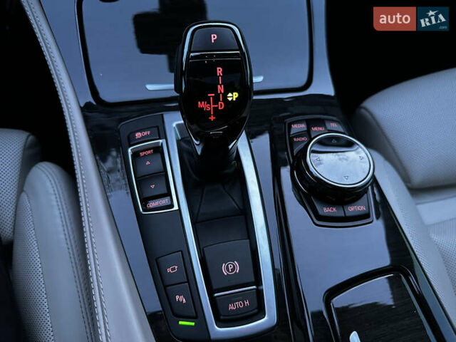 Серый БМВ 5 Серия, объемом двигателя 3 л и пробегом 65 тыс. км за 25500 $, фото 60 на Automoto.ua