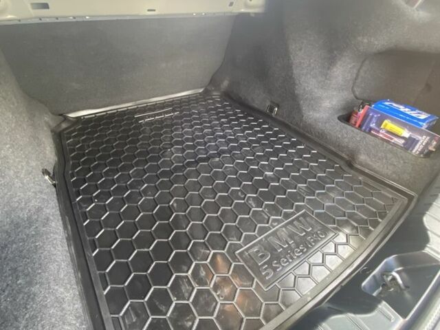 Серый БМВ 5 Серия, объемом двигателя 2 л и пробегом 180 тыс. км за 24000 $, фото 10 на Automoto.ua