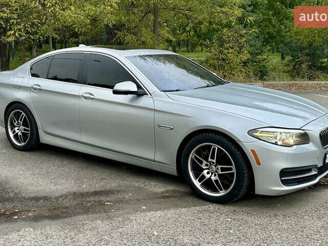 Серый БМВ 5 Серия, объемом двигателя 3 л и пробегом 185 тыс. км за 15000 $, фото 12 на Automoto.ua