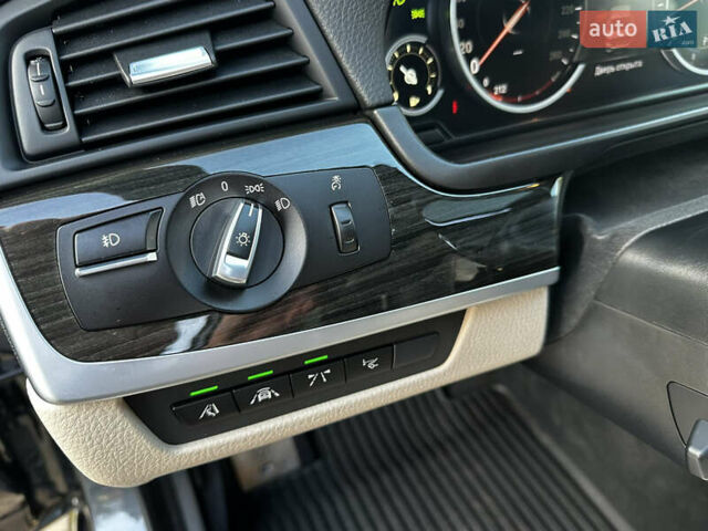 Серый БМВ 5 Серия, объемом двигателя 3 л и пробегом 65 тыс. км за 25500 $, фото 24 на Automoto.ua