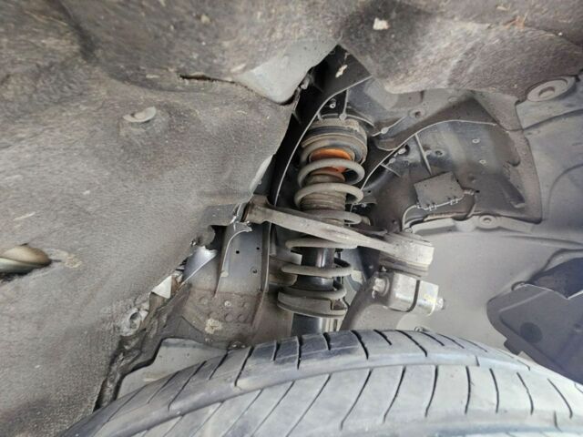 Сірий БМВ 5 Серія, об'ємом двигуна 2 л та пробігом 99 тис. км за 13600 $, фото 25 на Automoto.ua