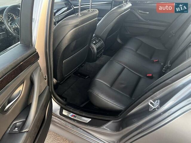 БМВ 5 Серия 2016 в Киеве на Automoto.ua Серый БМВ 5 Серия, объемом двигателя 2.98 л и пробегом 106 тыс. км за 20900 $, фото 18 на Automoto.ua