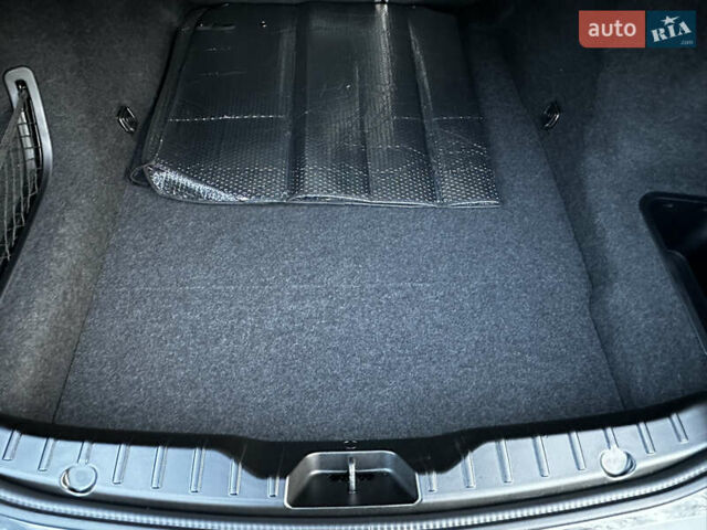 Серый БМВ 5 Серия, объемом двигателя 3 л и пробегом 65 тыс. км за 25500 $, фото 66 на Automoto.ua