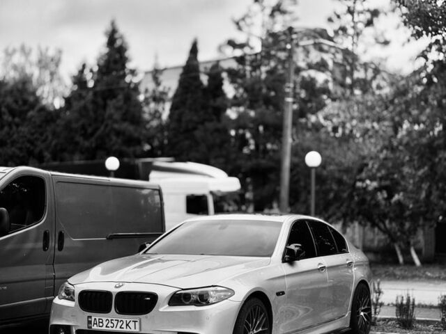 Серый БМВ 5 Серия, объемом двигателя 3 л и пробегом 129 тыс. км за 20500 $, фото 7 на Automoto.ua