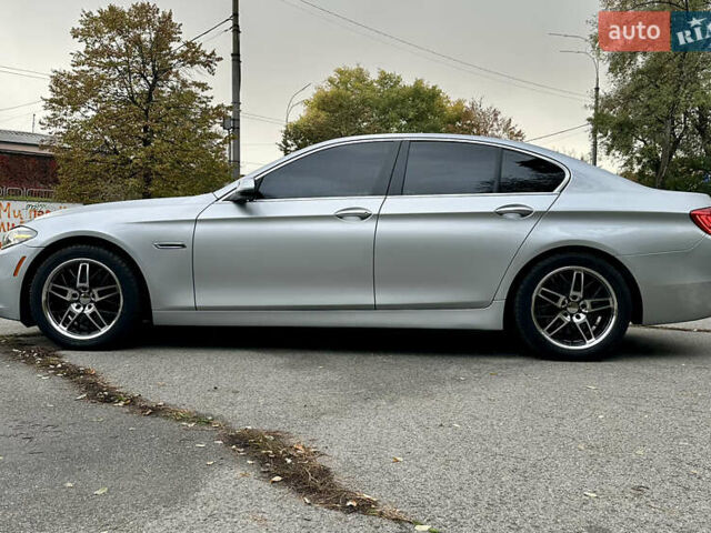 Серый БМВ 5 Серия, объемом двигателя 3 л и пробегом 185 тыс. км за 15000 $, фото 7 на Automoto.ua