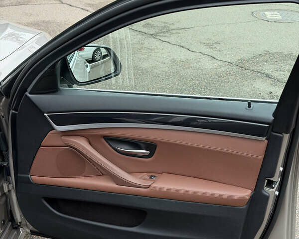 Сірий БМВ 5 Серія, об'ємом двигуна 2 л та пробігом 147 тис. км за 14500 $, фото 45 на Automoto.ua