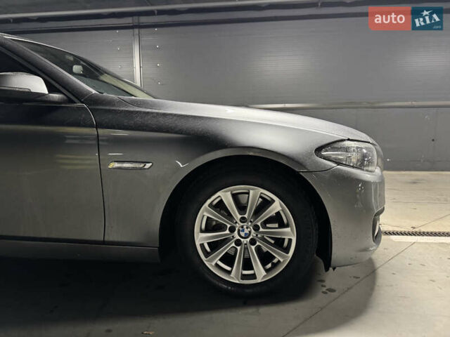БМВ 5 Серия 2016 в Киеве на Automoto.ua Серый БМВ 5 Серия, объемом двигателя 2 л и пробегом 209 тыс. км за 16500 $, фото 3 на Automoto.ua